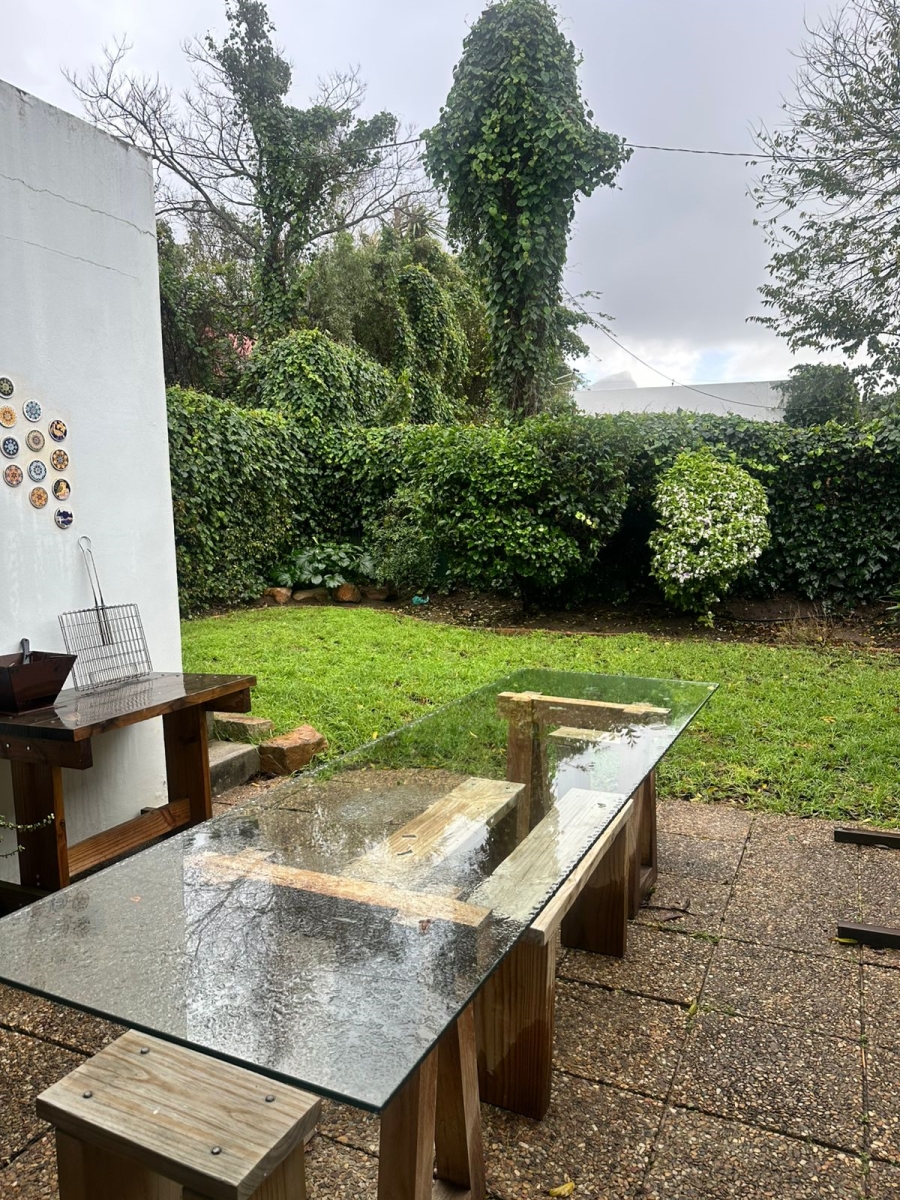 To Let 3 Bedroom Property for Rent in Wynberg Upper Western Cape